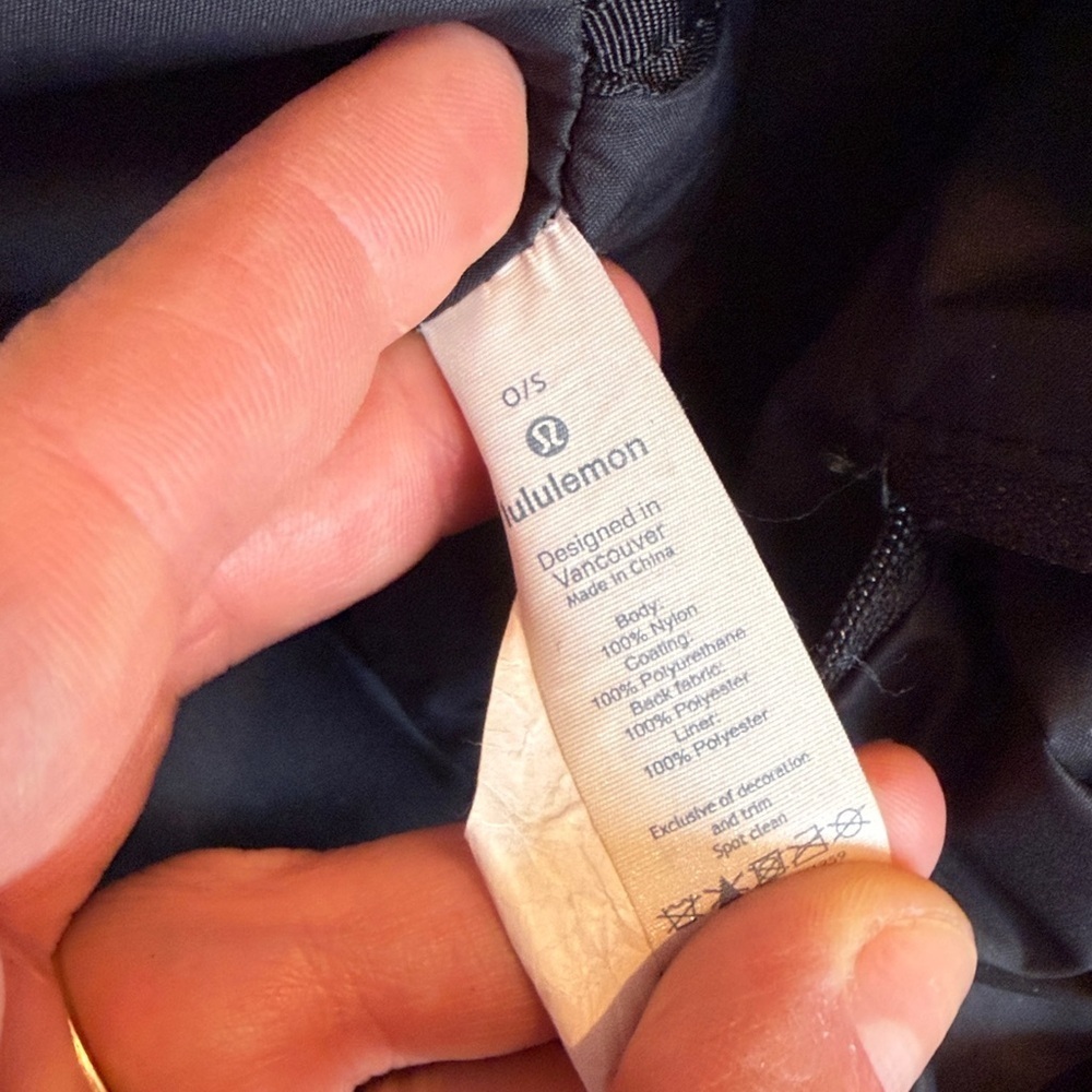 Lululemon Go getter duffle bag - Picture 13 of 14